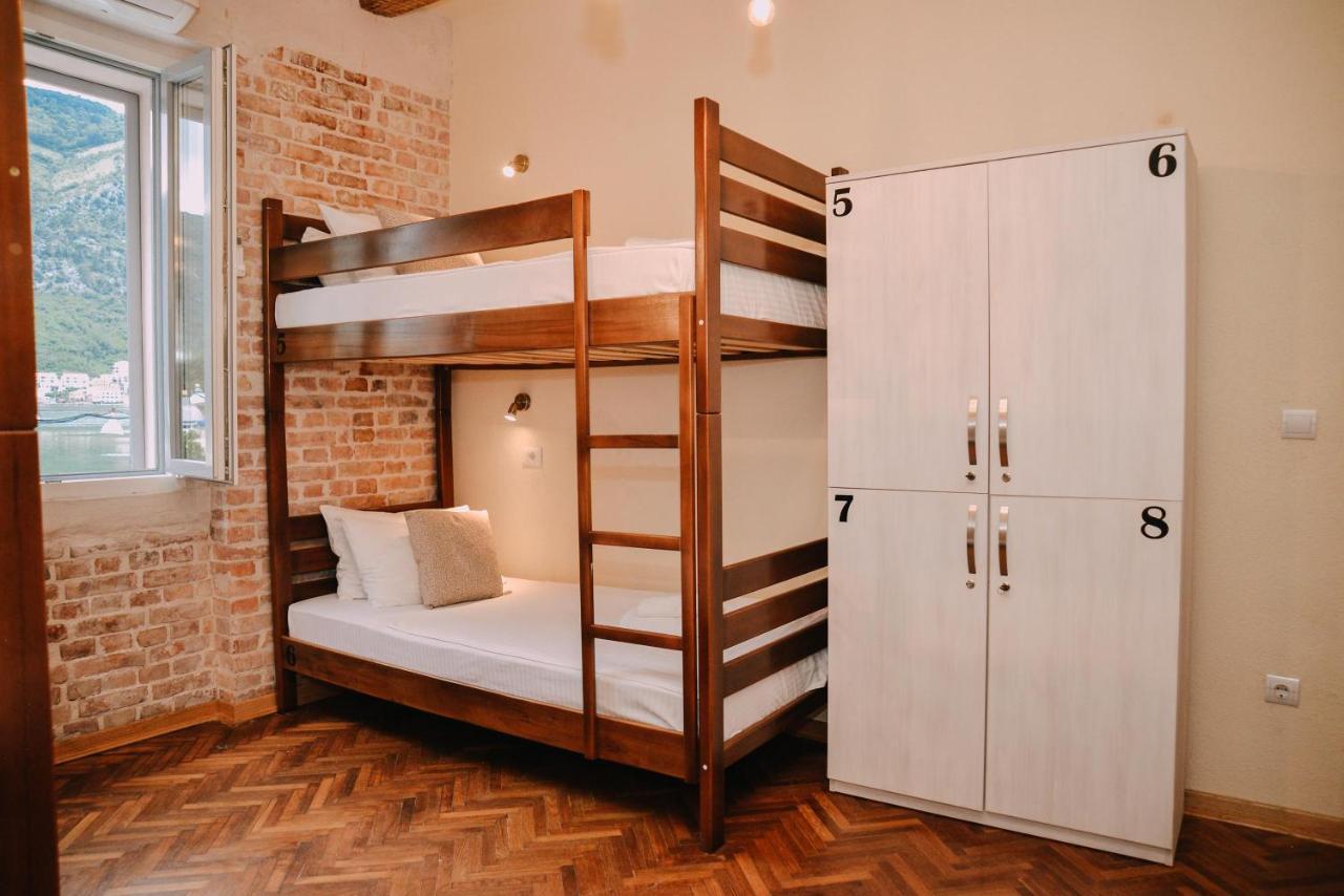 Step To Kotor Bay Guesthouse المظهر الخارجي الصورة