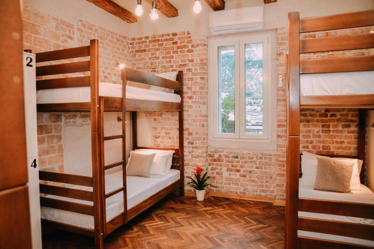 Step To Kotor Bay Guesthouse المظهر الخارجي الصورة