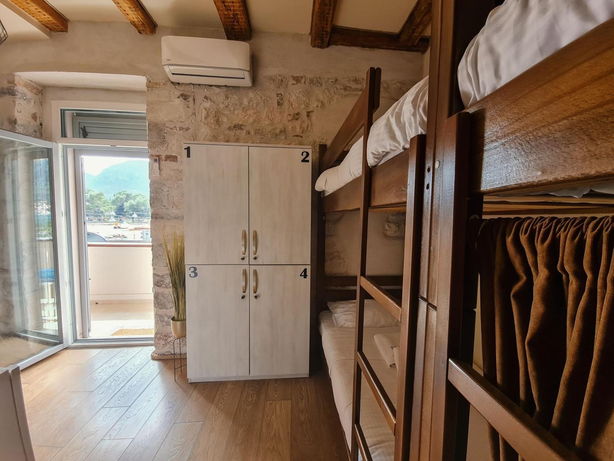 Step To Kotor Bay Guesthouse المظهر الخارجي الصورة